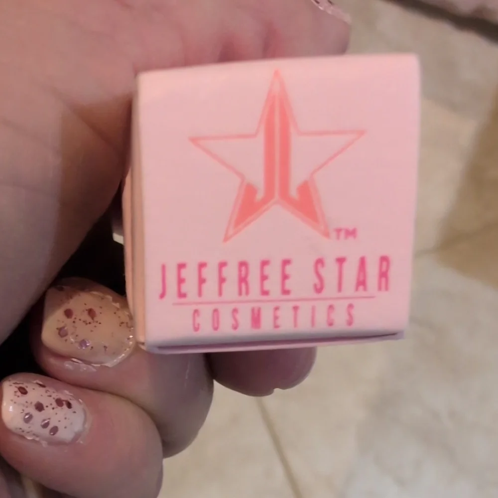 Jeffree Star Pink Cosmetic Bag  with Star Logo And 3 Lippies